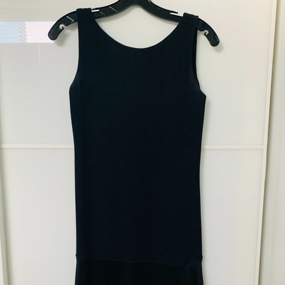 Selling black Theory dress in size 0 - Picture 1 of 6
